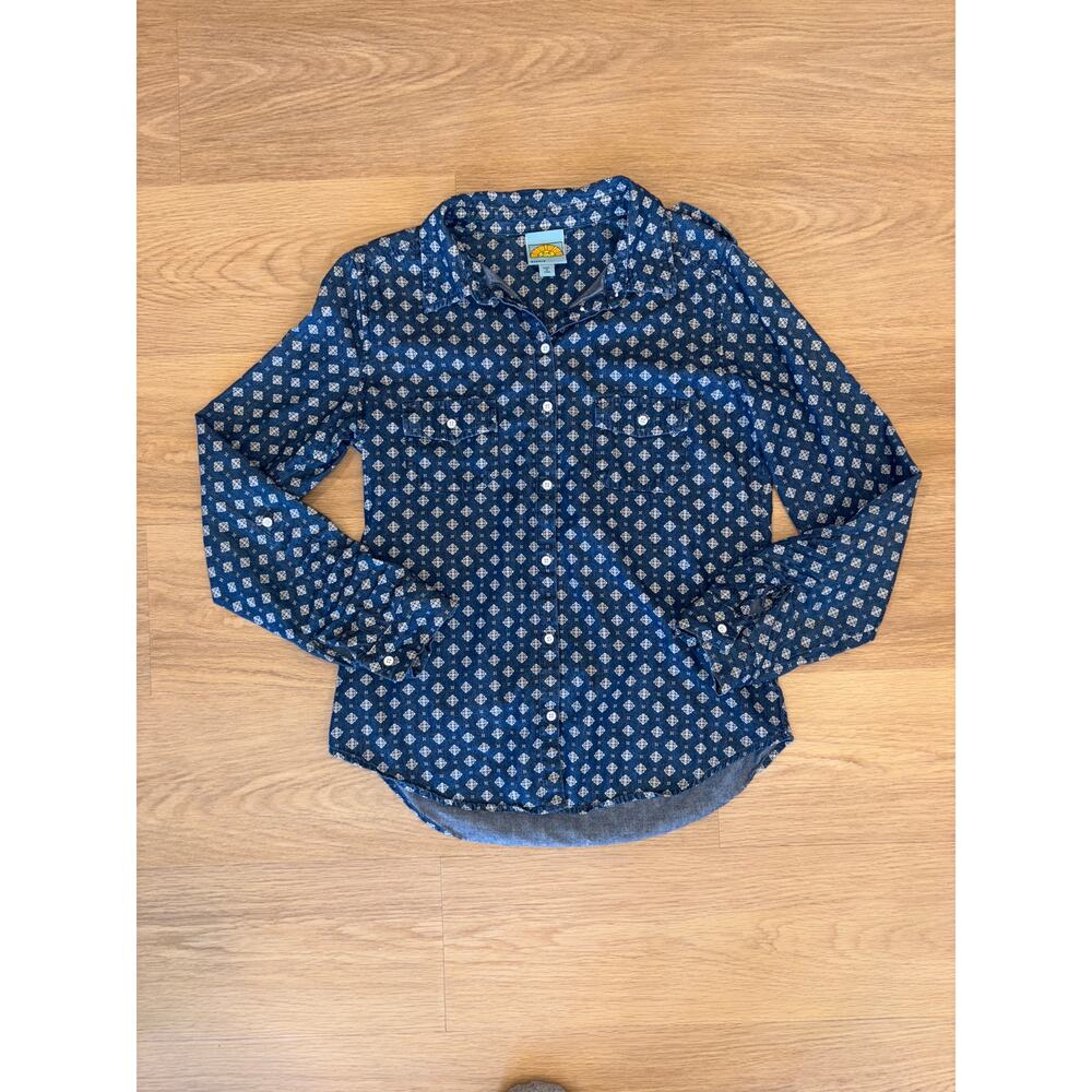 C&C california denim button up top w/ white geometric pattern pockets sz small